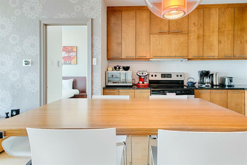 Smart 1br In Downtown Mtl By Sonder